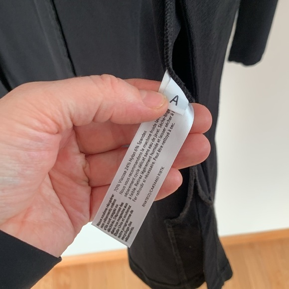 Eileen Fisher Signature Stretch Crepe Blazer – Black (S/M) - Picture 5 of 5